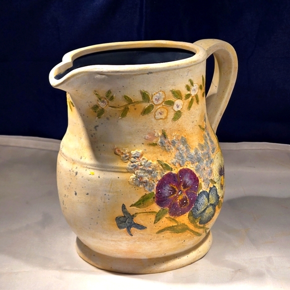 Bob's Pottery Large creamer Pitcher "Pansy Vines" By Artist Susan Winget - Picture 6 of 9